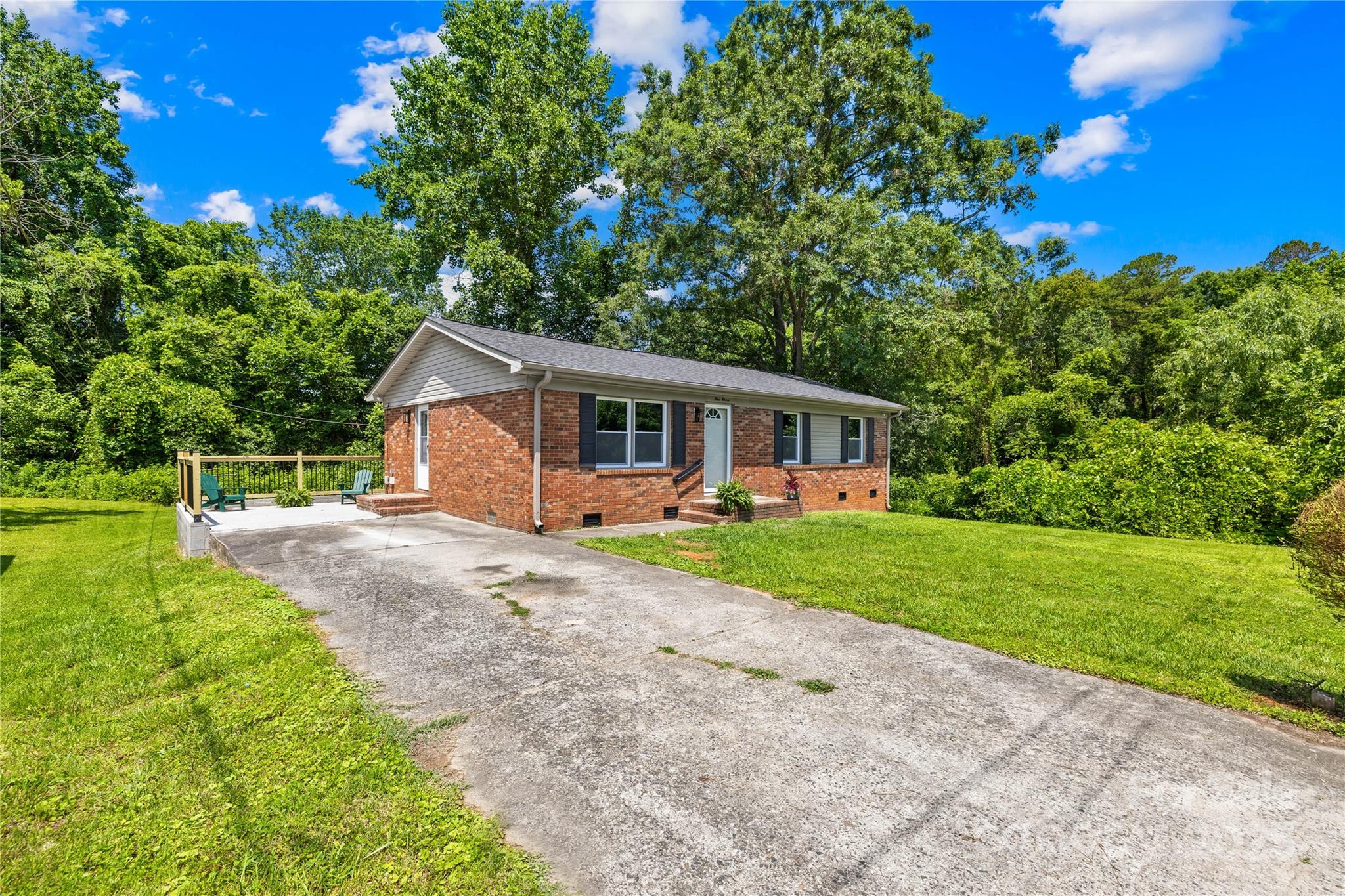 911 Briarwood Drive