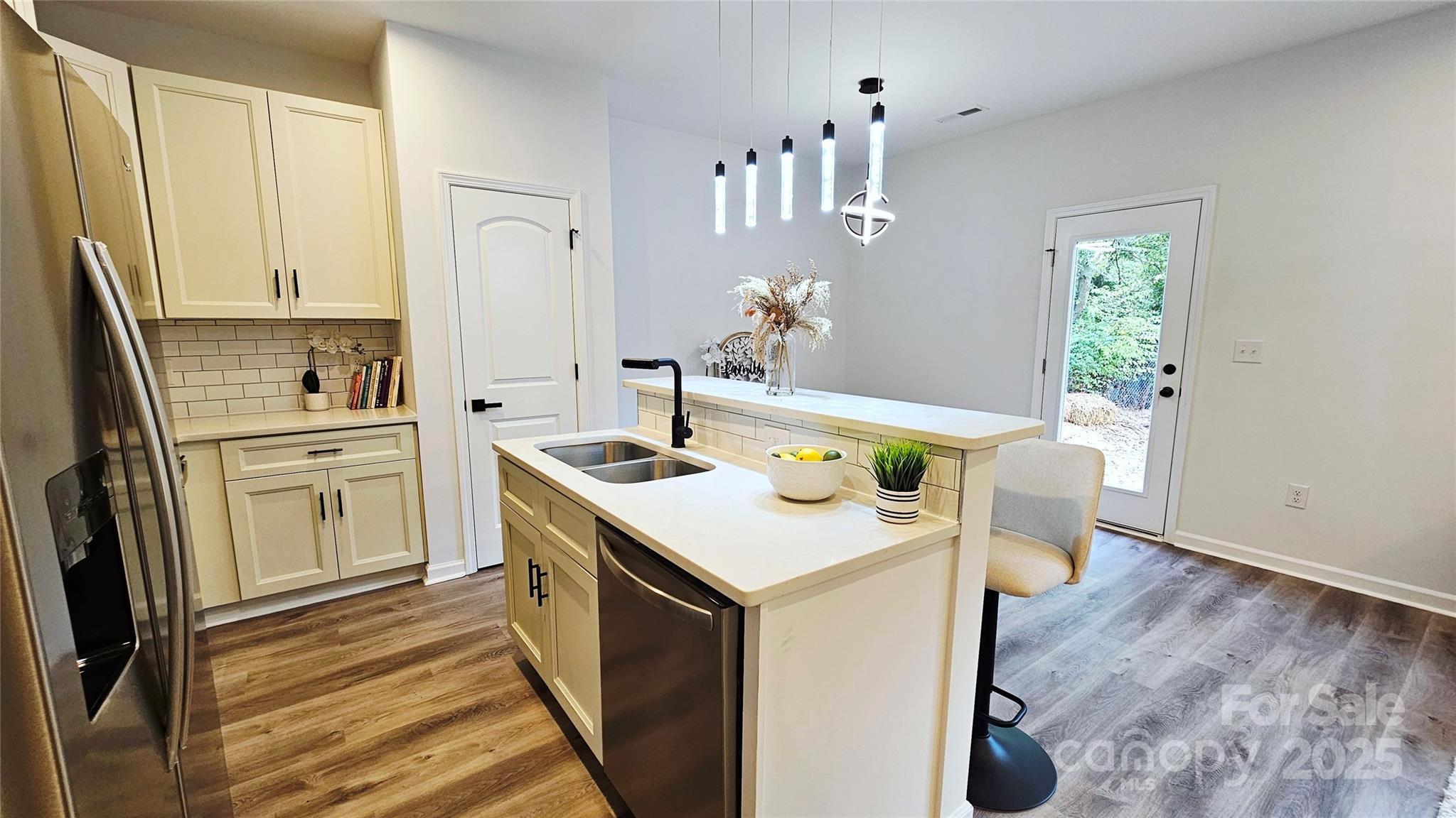 20 Sunderland Road SW