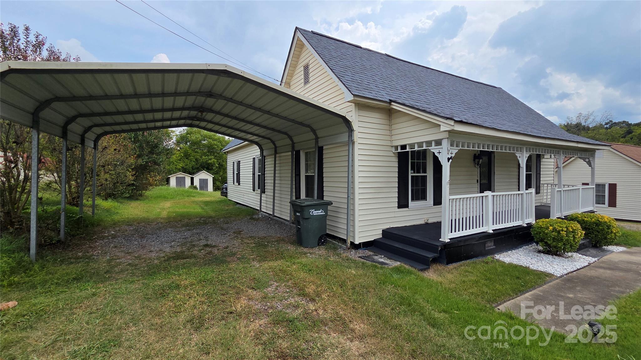 3481 Roberta Road