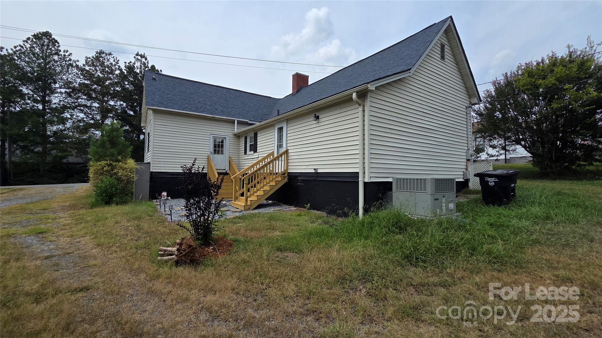 3481 Roberta Road