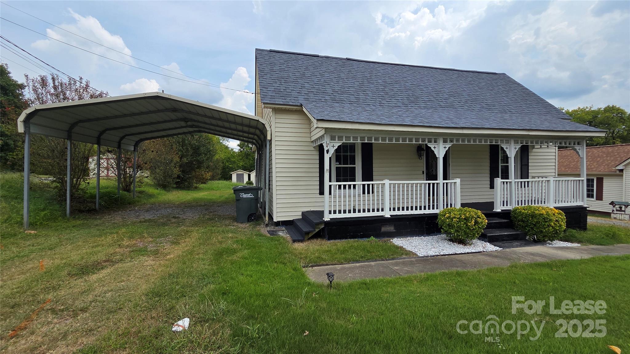 3481 Roberta Road