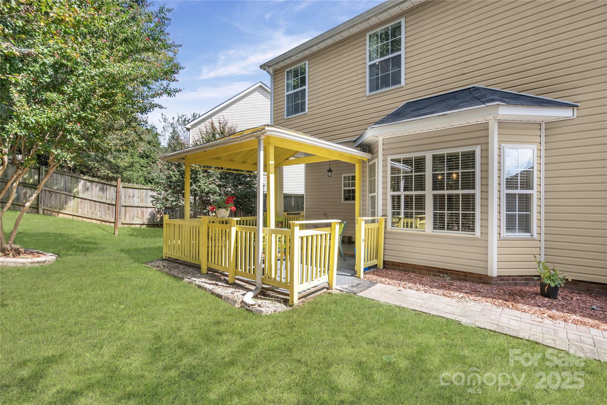 461 Pier Point Court NW