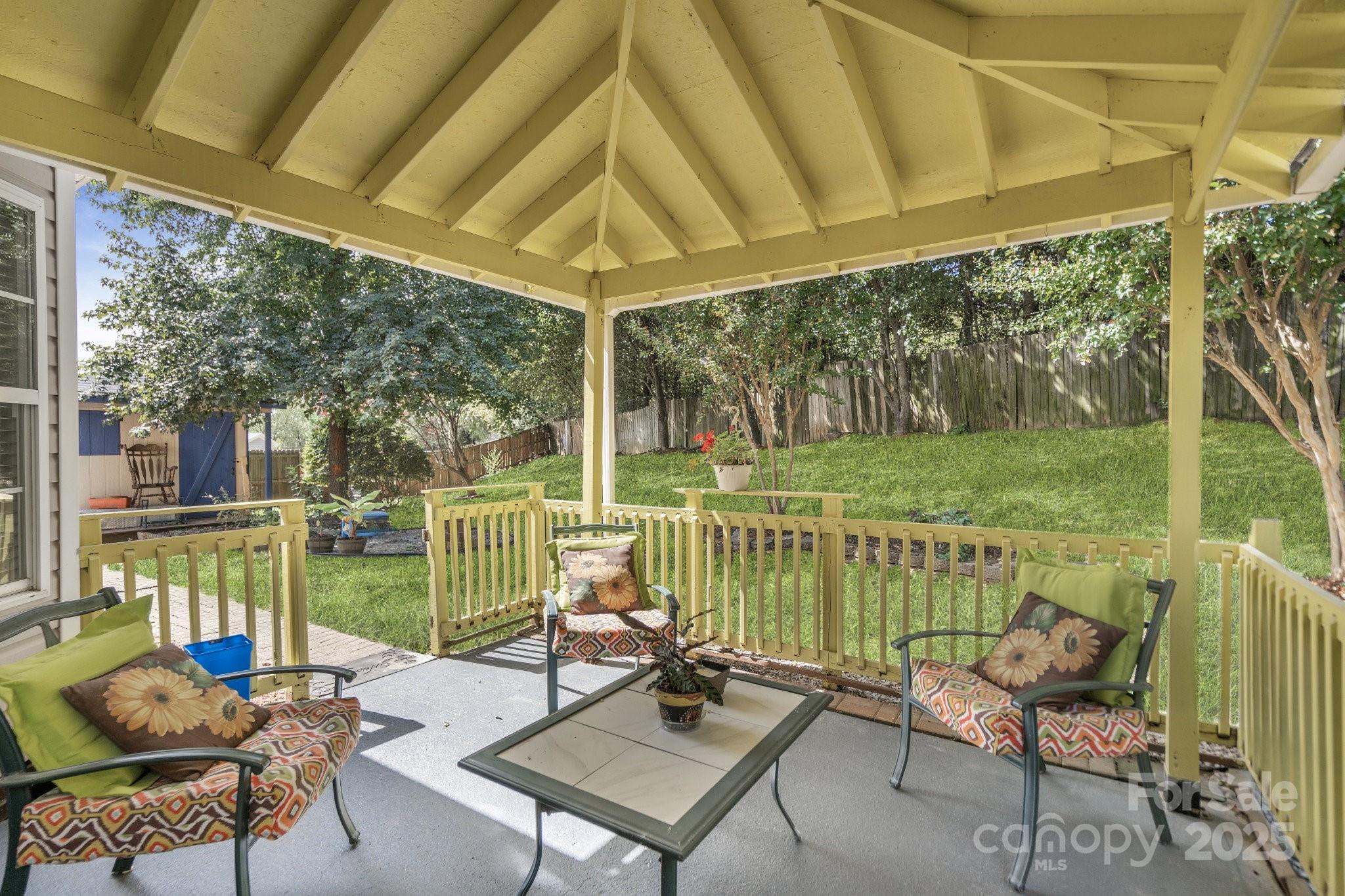 461 Pier Point Court NW