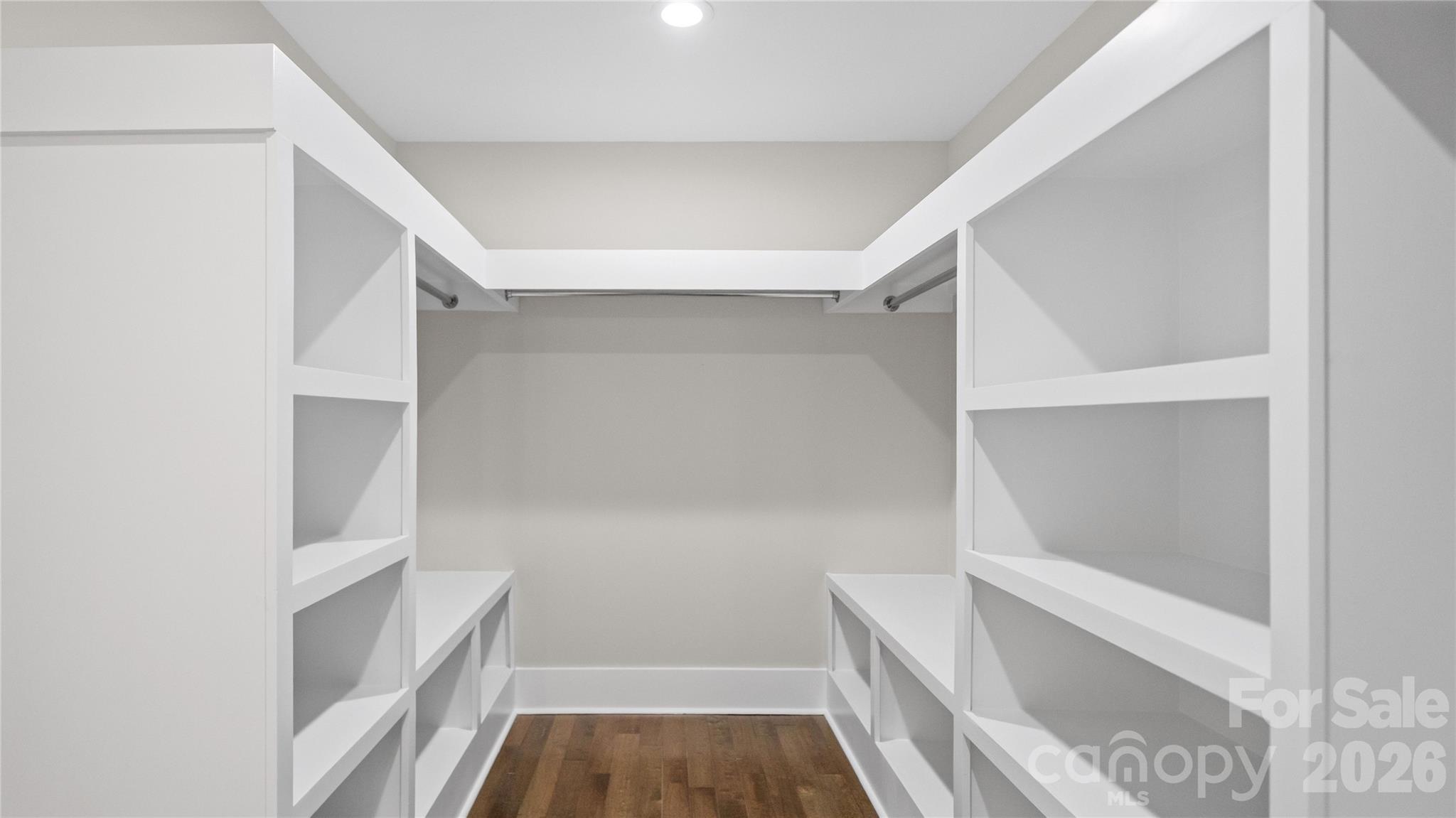211 Tournament Drive SW