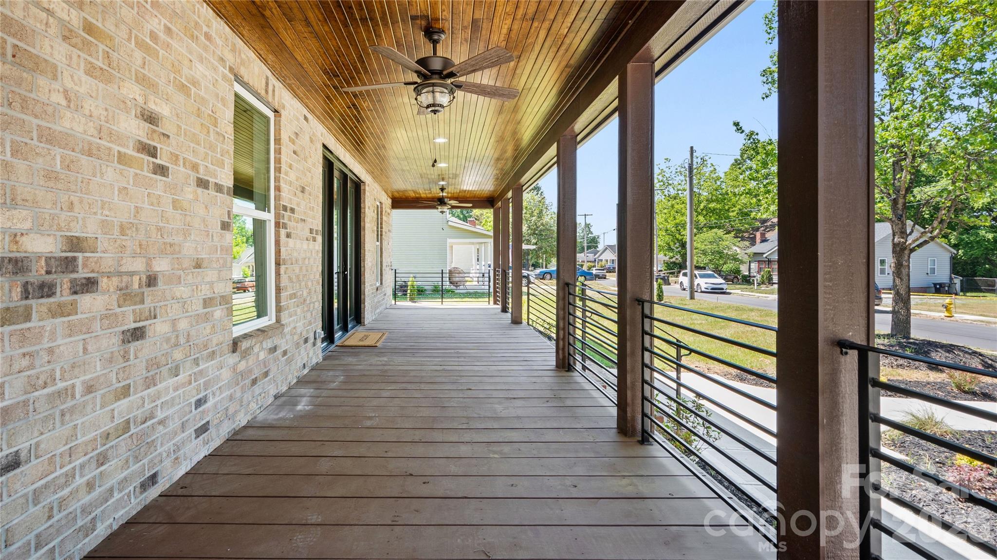 211 Tournament Drive SW