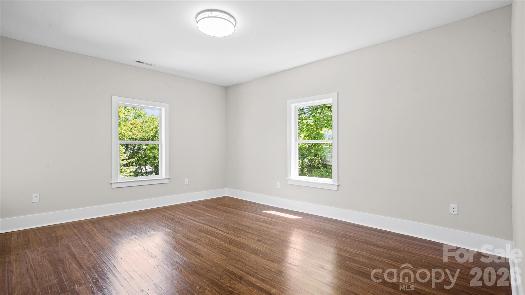 211 Tournament Drive SW