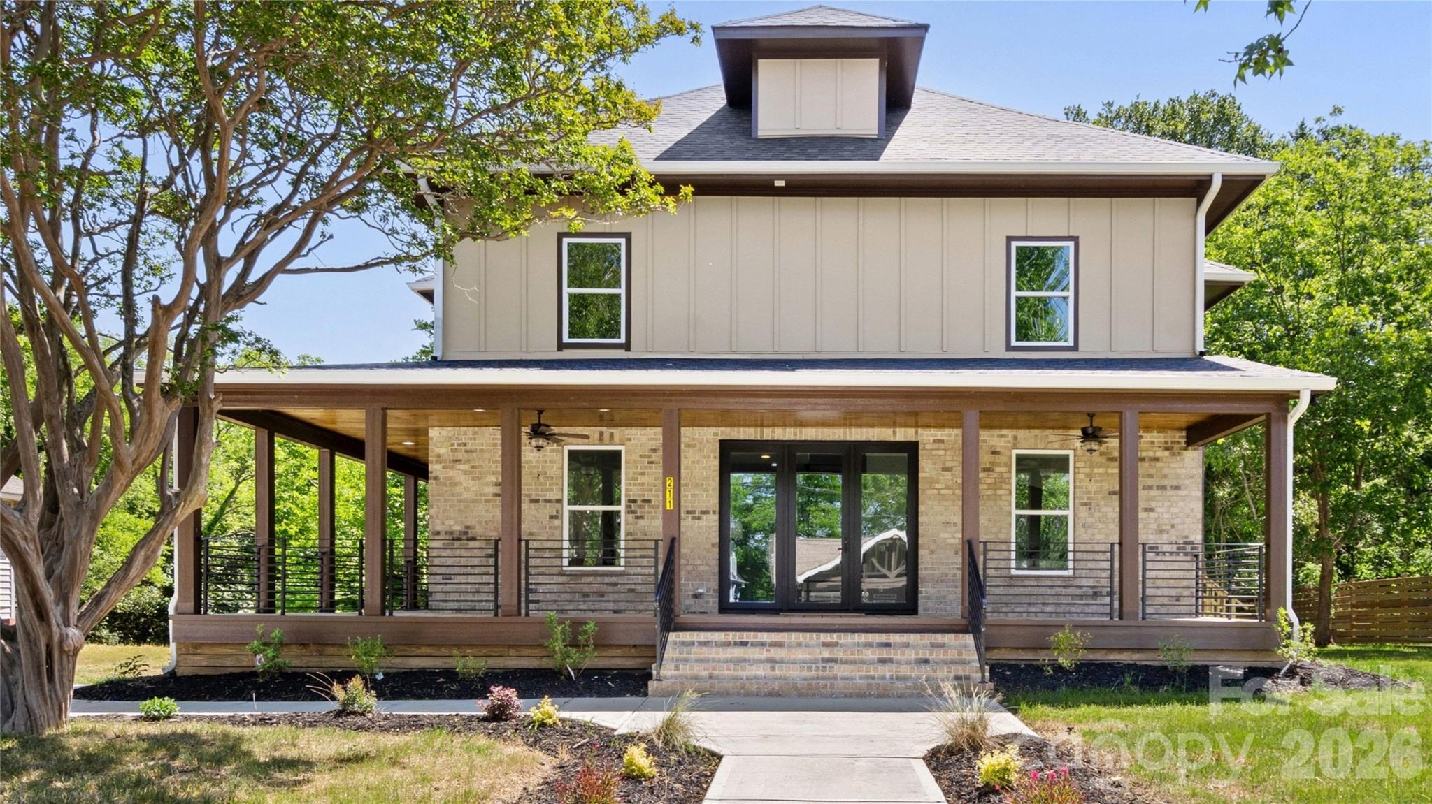 211 Tournament Drive SW
