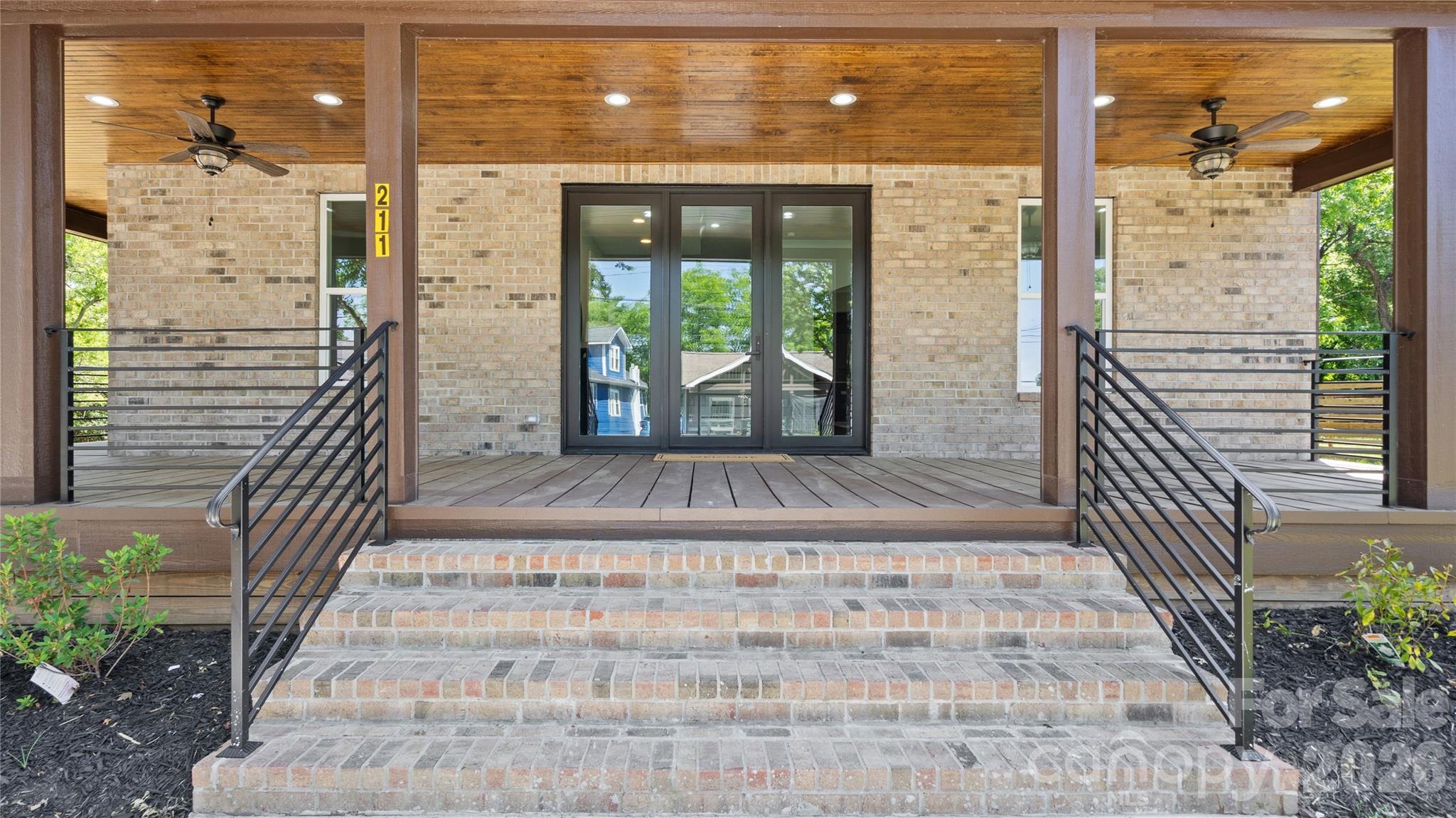 211 Tournament Drive SW