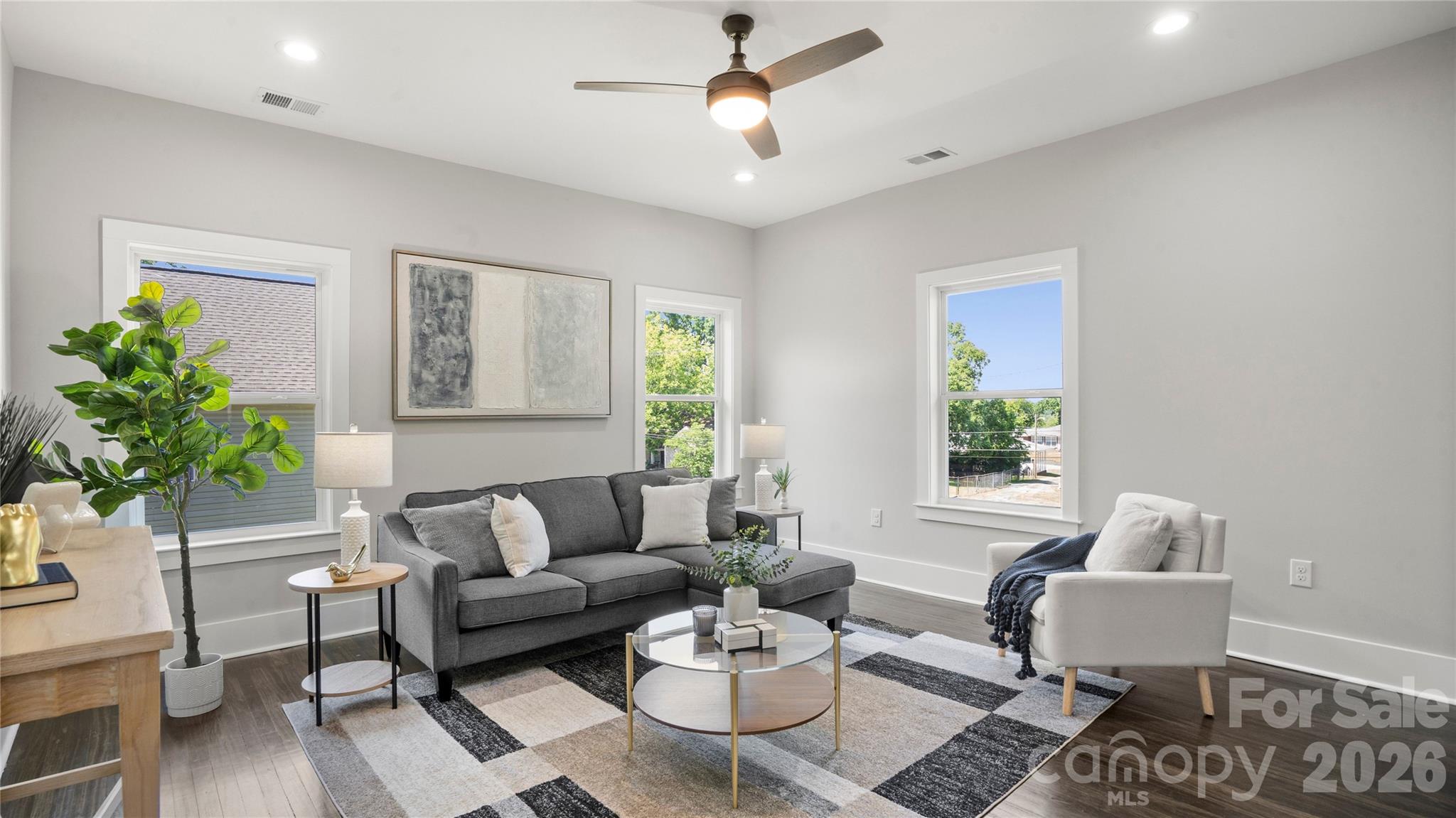 211 Tournament Drive SW