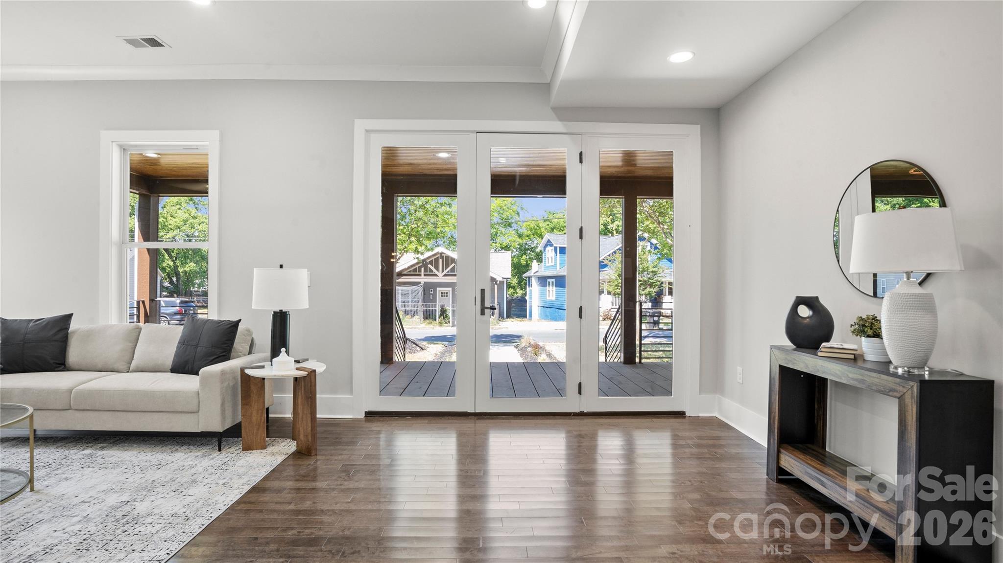 211 Tournament Drive SW