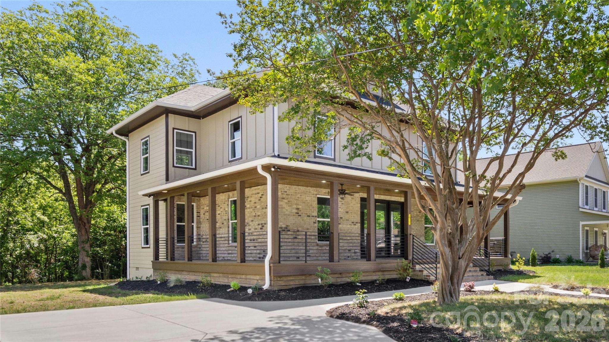 211 Tournament Drive SW