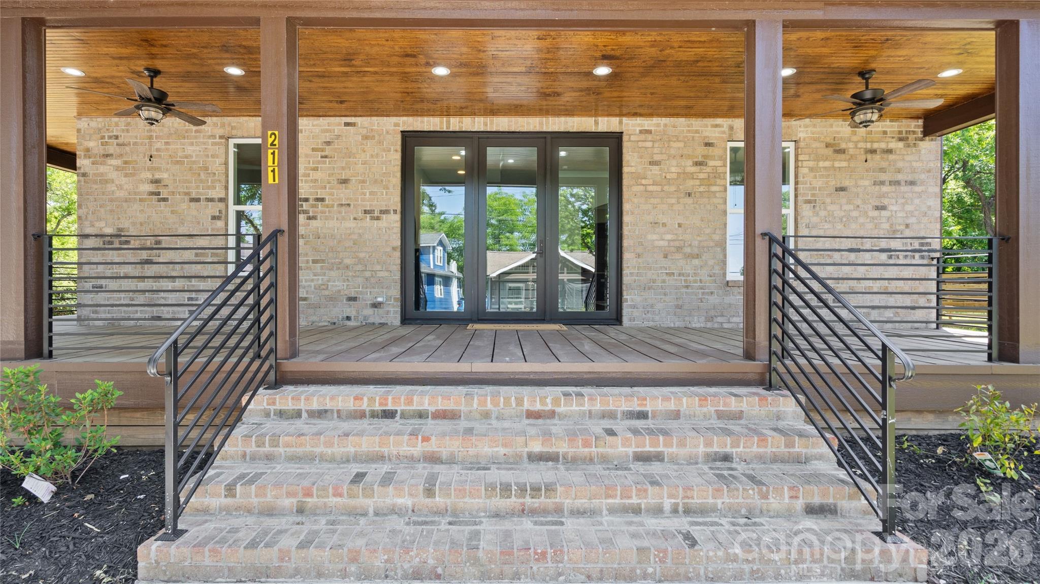 211 Tournament Drive SW