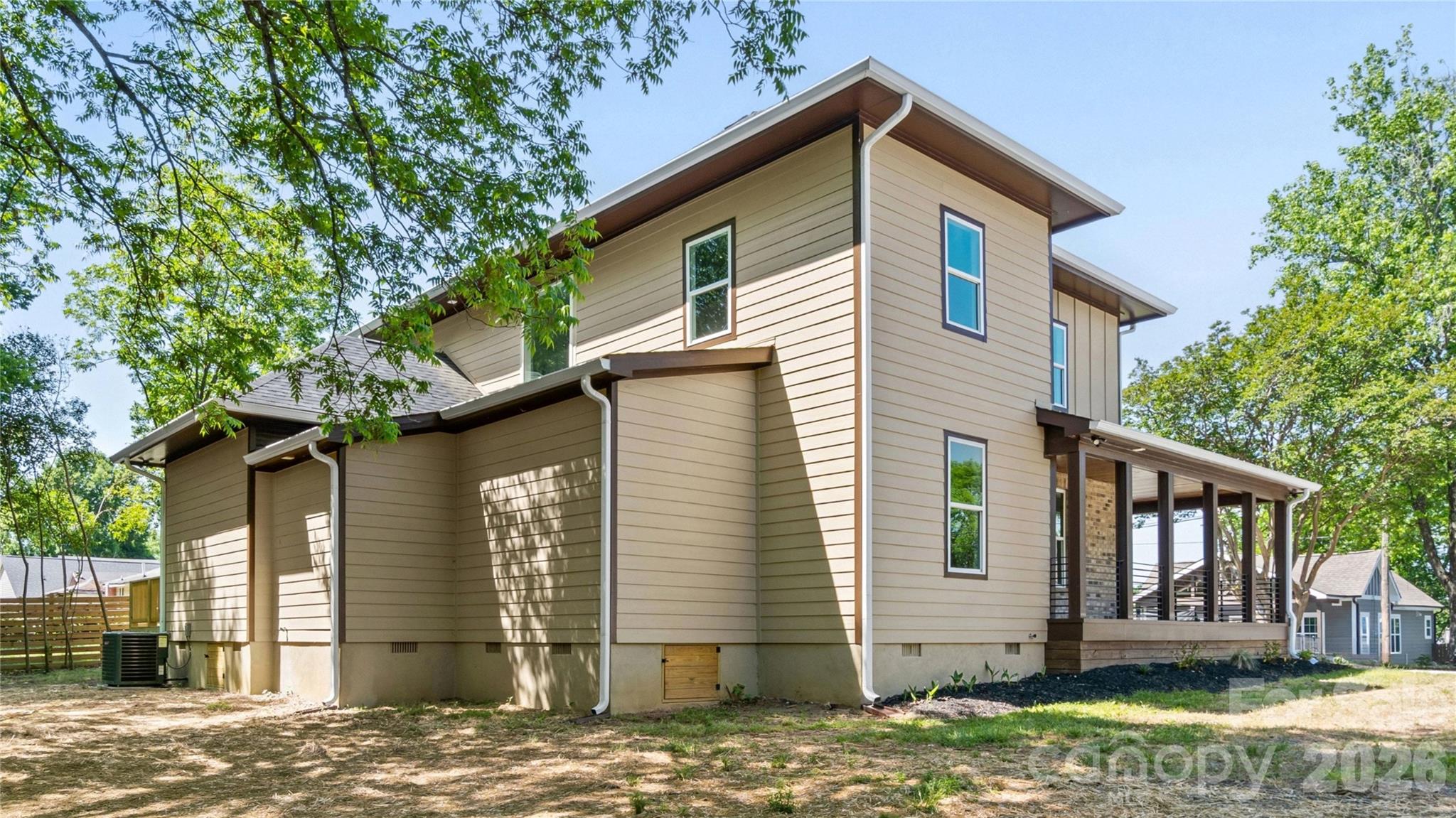 211 Tournament Drive SW