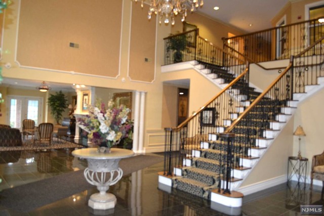 80 Ridgewood Road 200