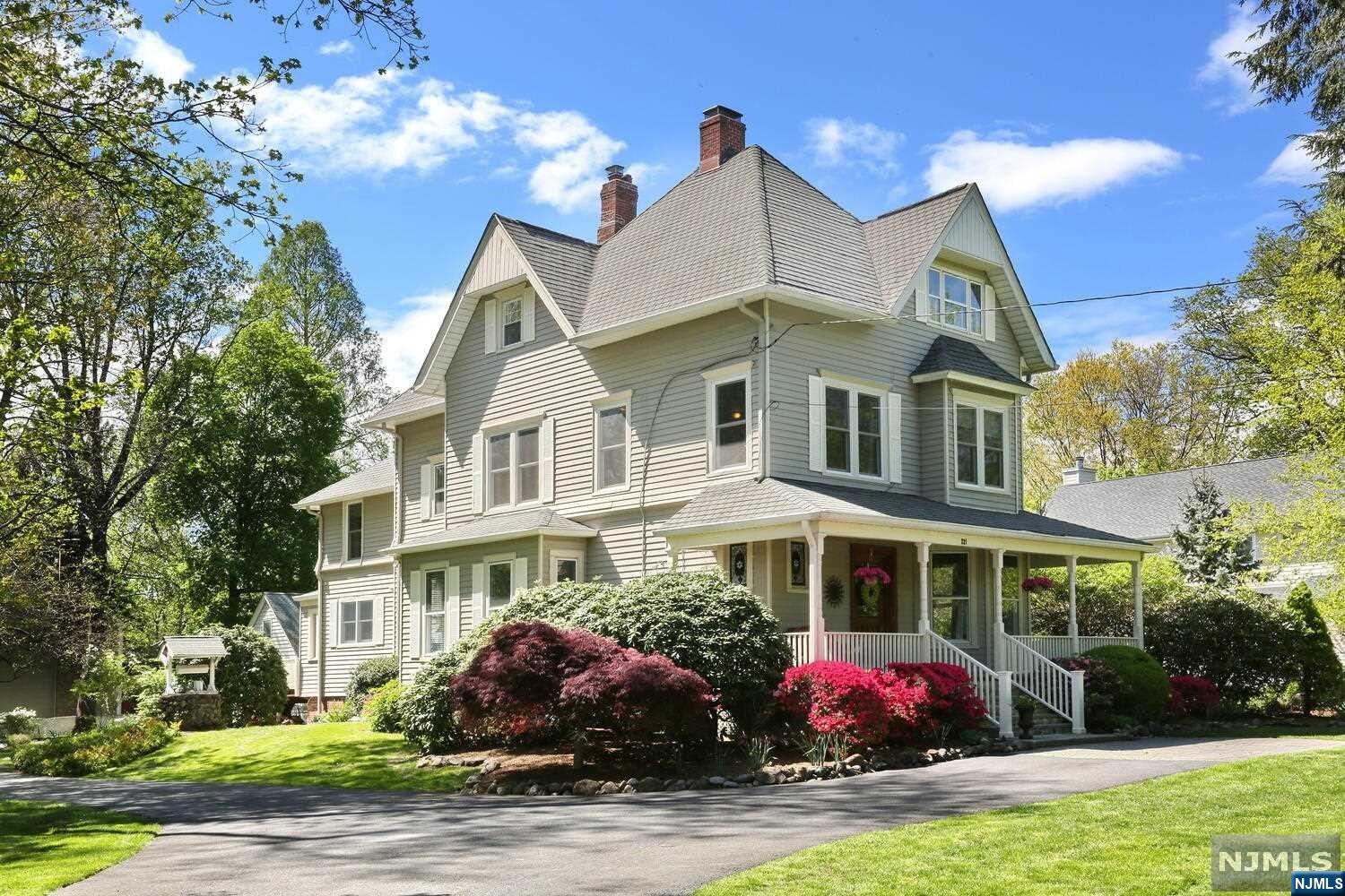 221 Franklin Turnpike