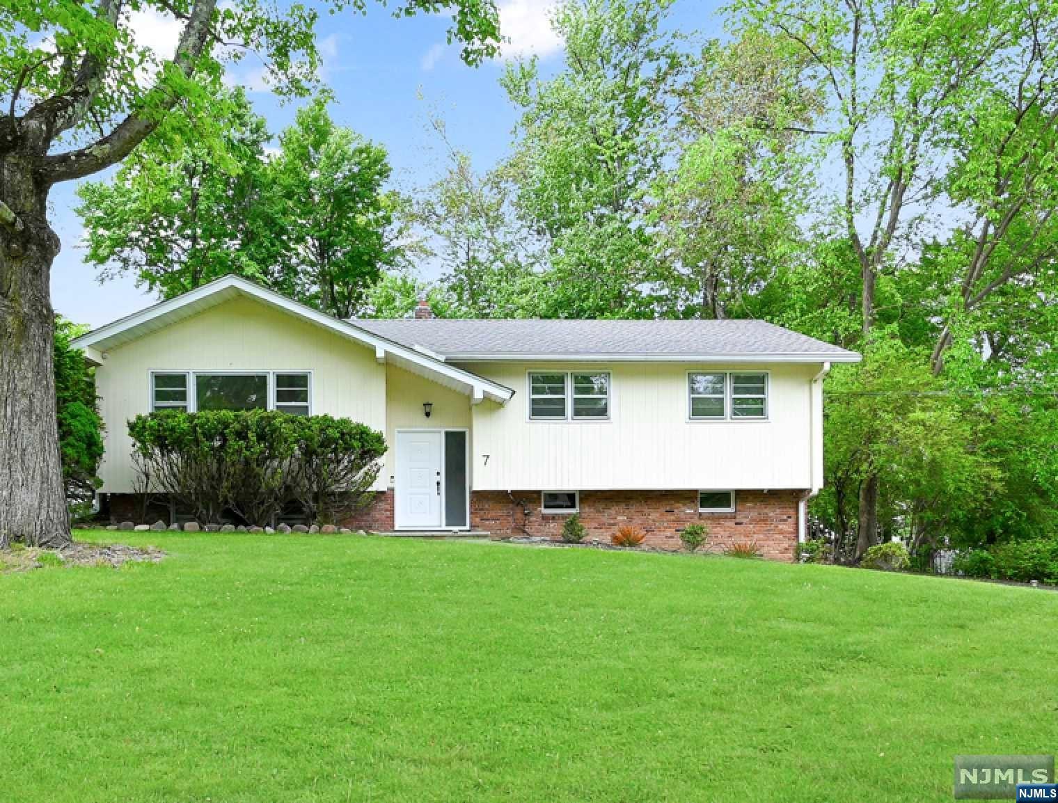 7 Echo Hill Road