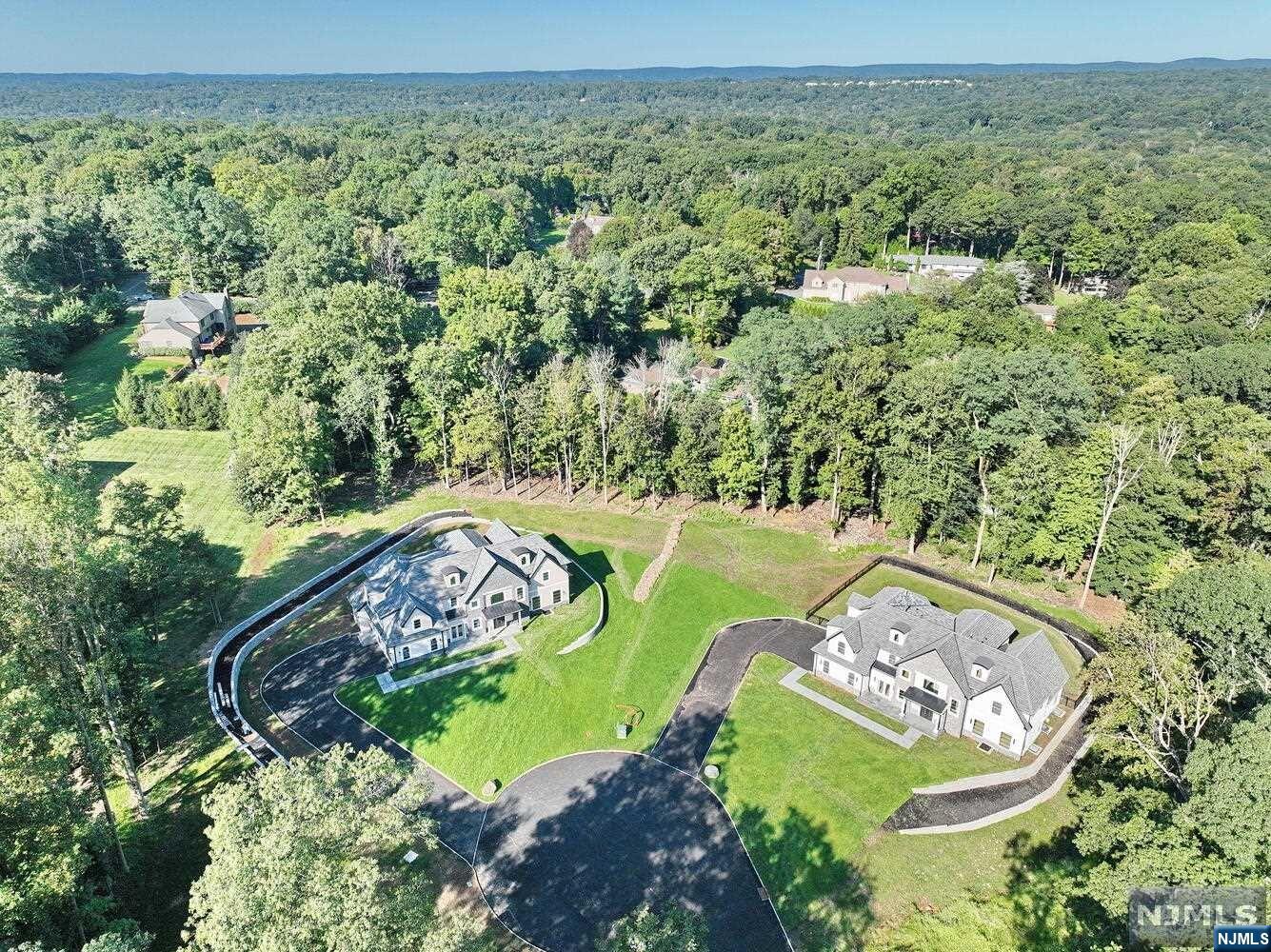 1 Sandstone Court