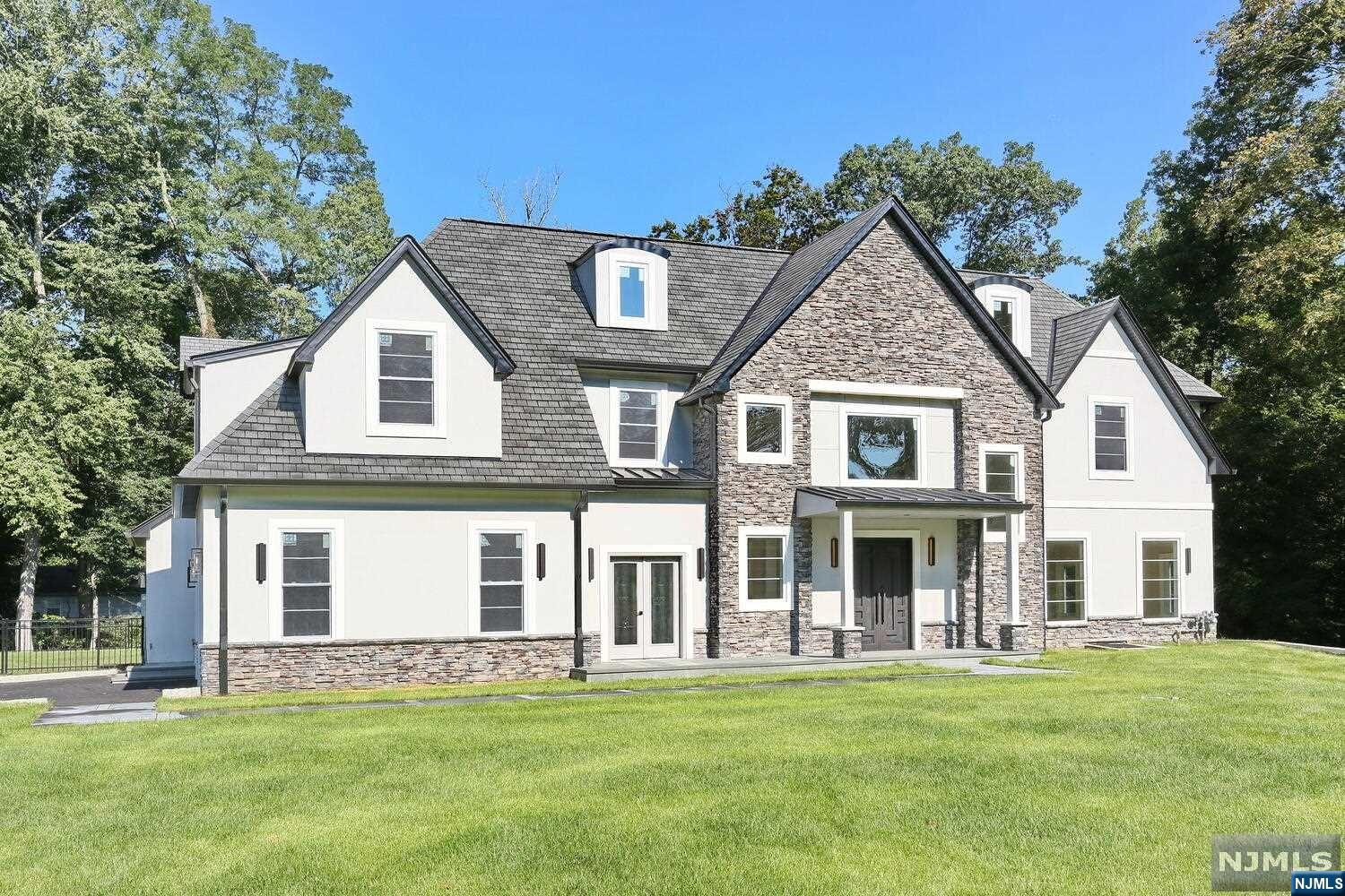 1 Sandstone Court