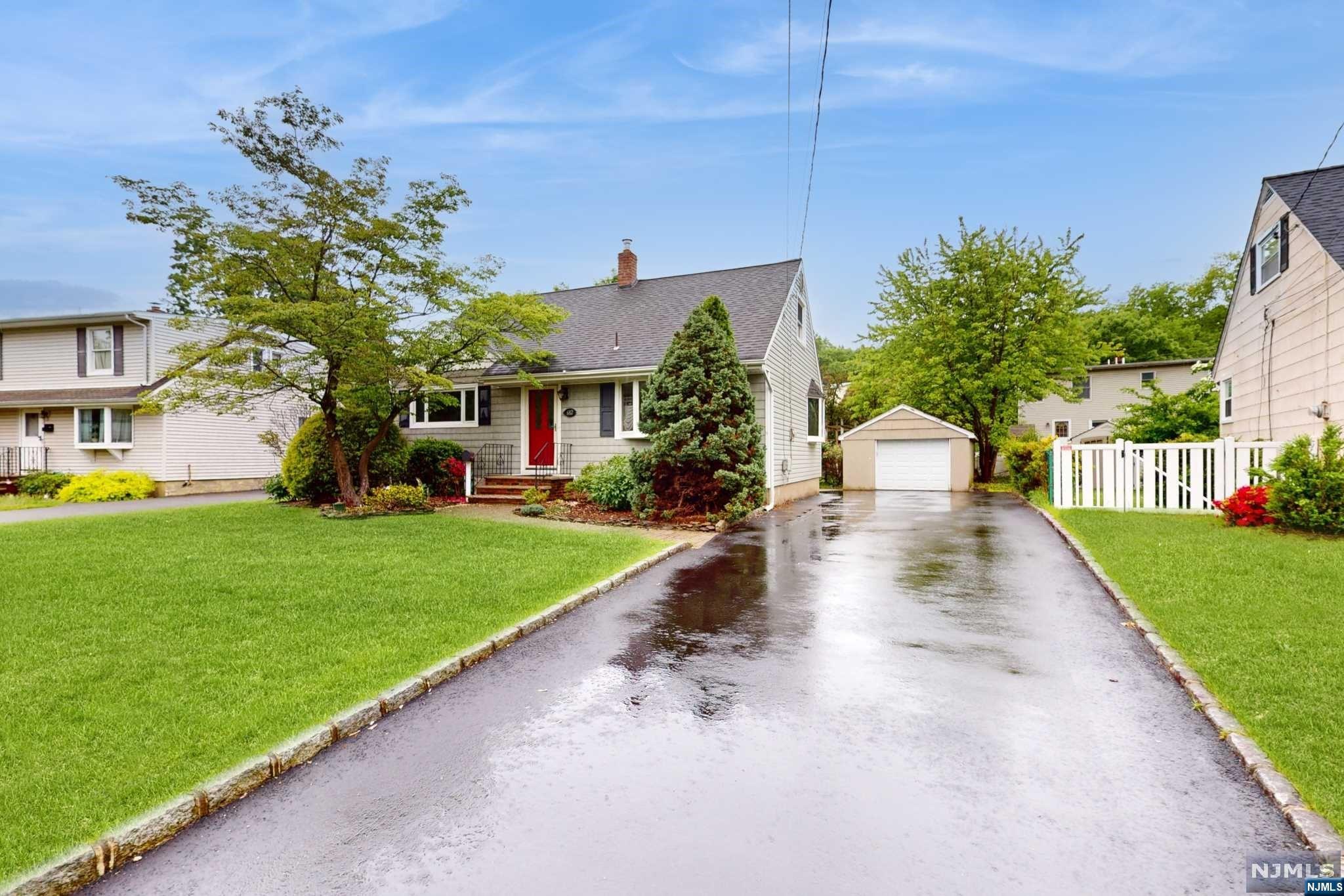 682 Midwood Road