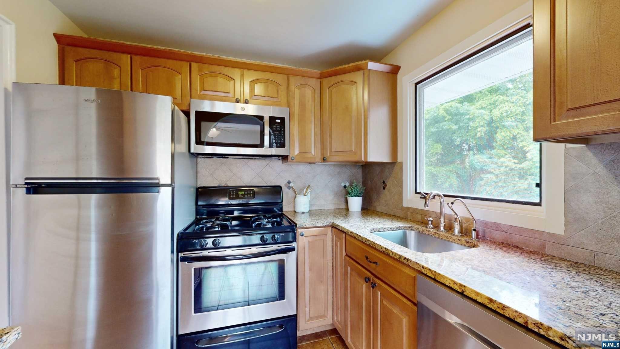 682 Midwood Road