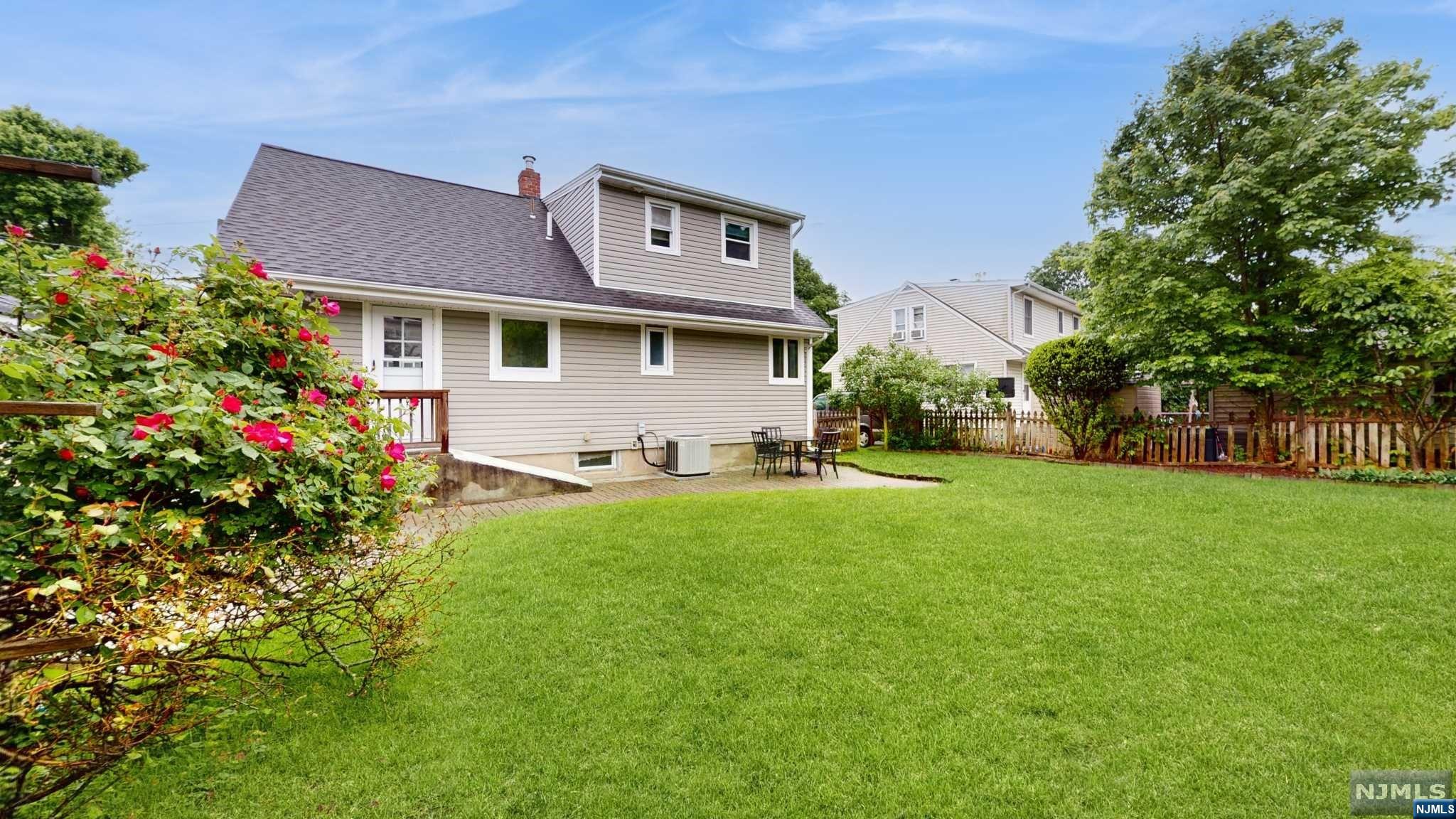 682 Midwood Road