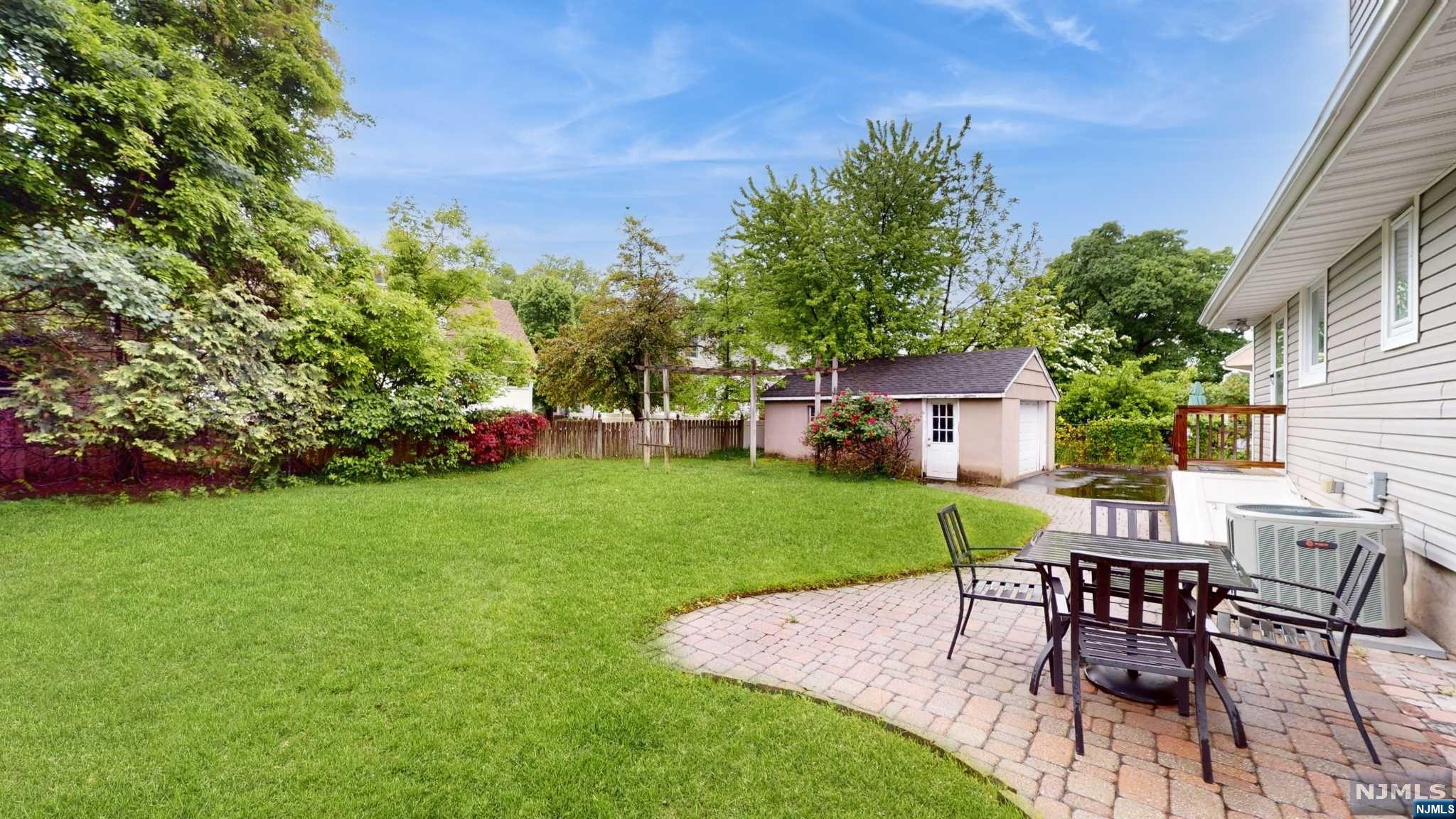 682 Midwood Road