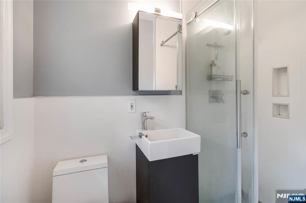 45 W Orchard Road