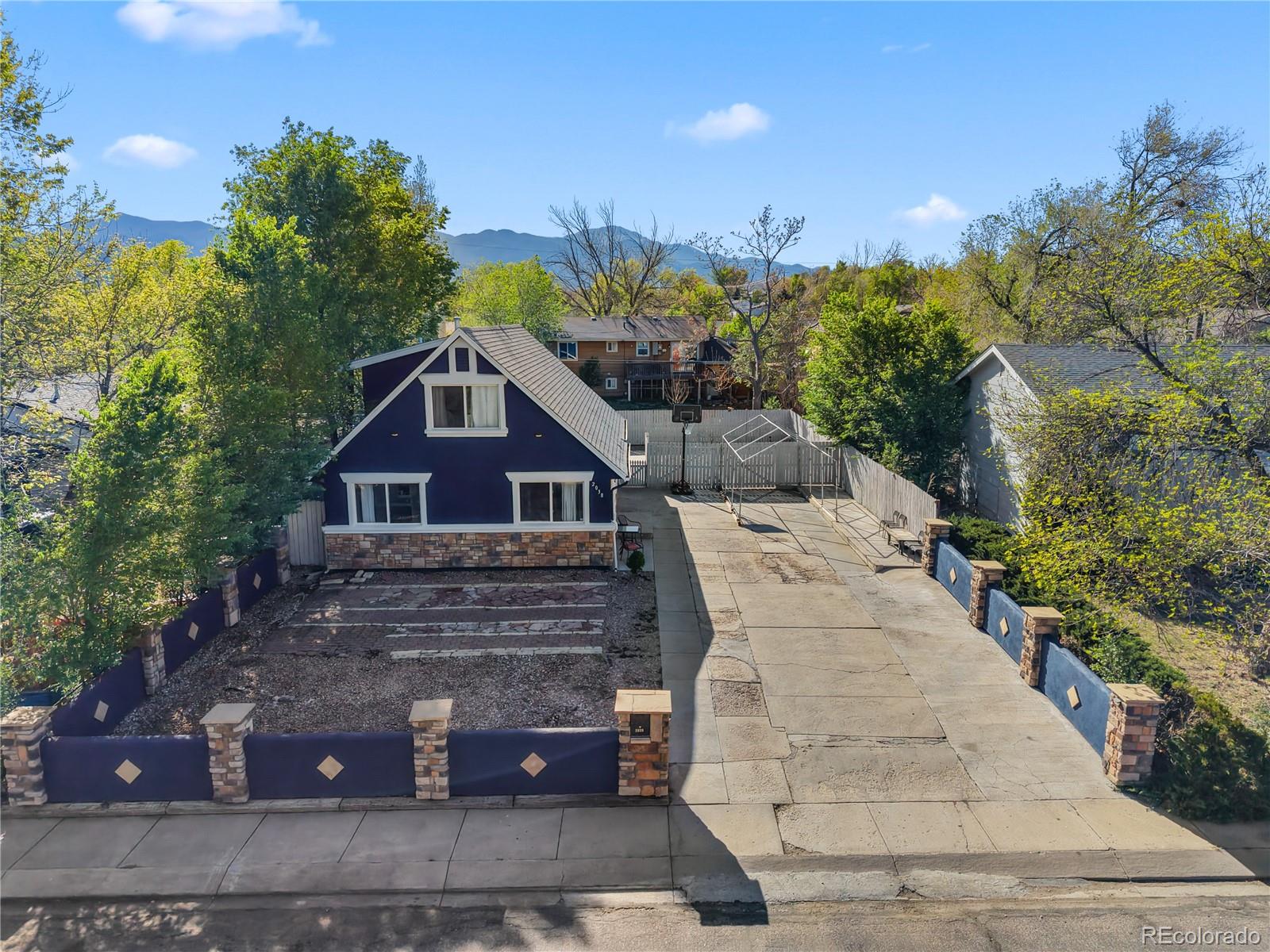 2038 Pepperwood Drive