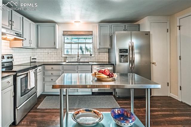 422 Saddlemountain Road