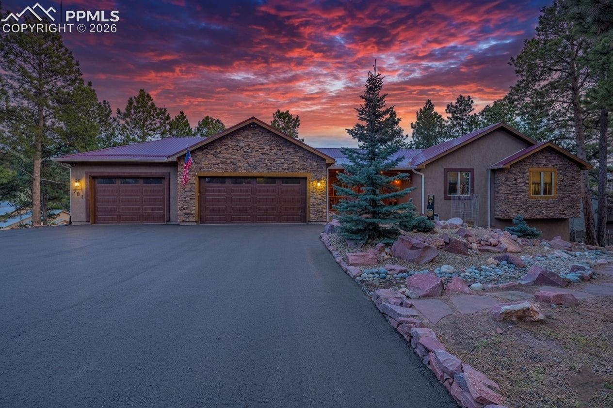 791 Skyline Drive