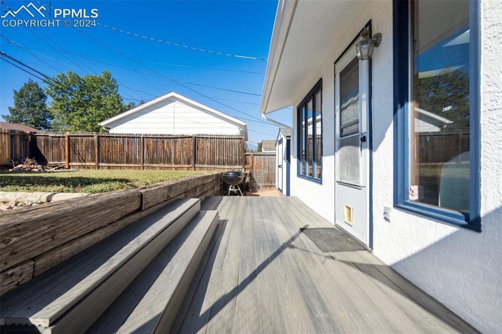 2571 E San Miguel Street