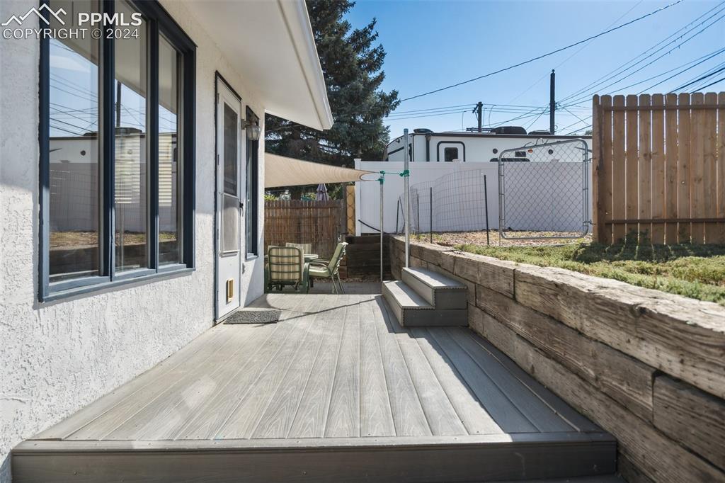 2571 E San Miguel Street