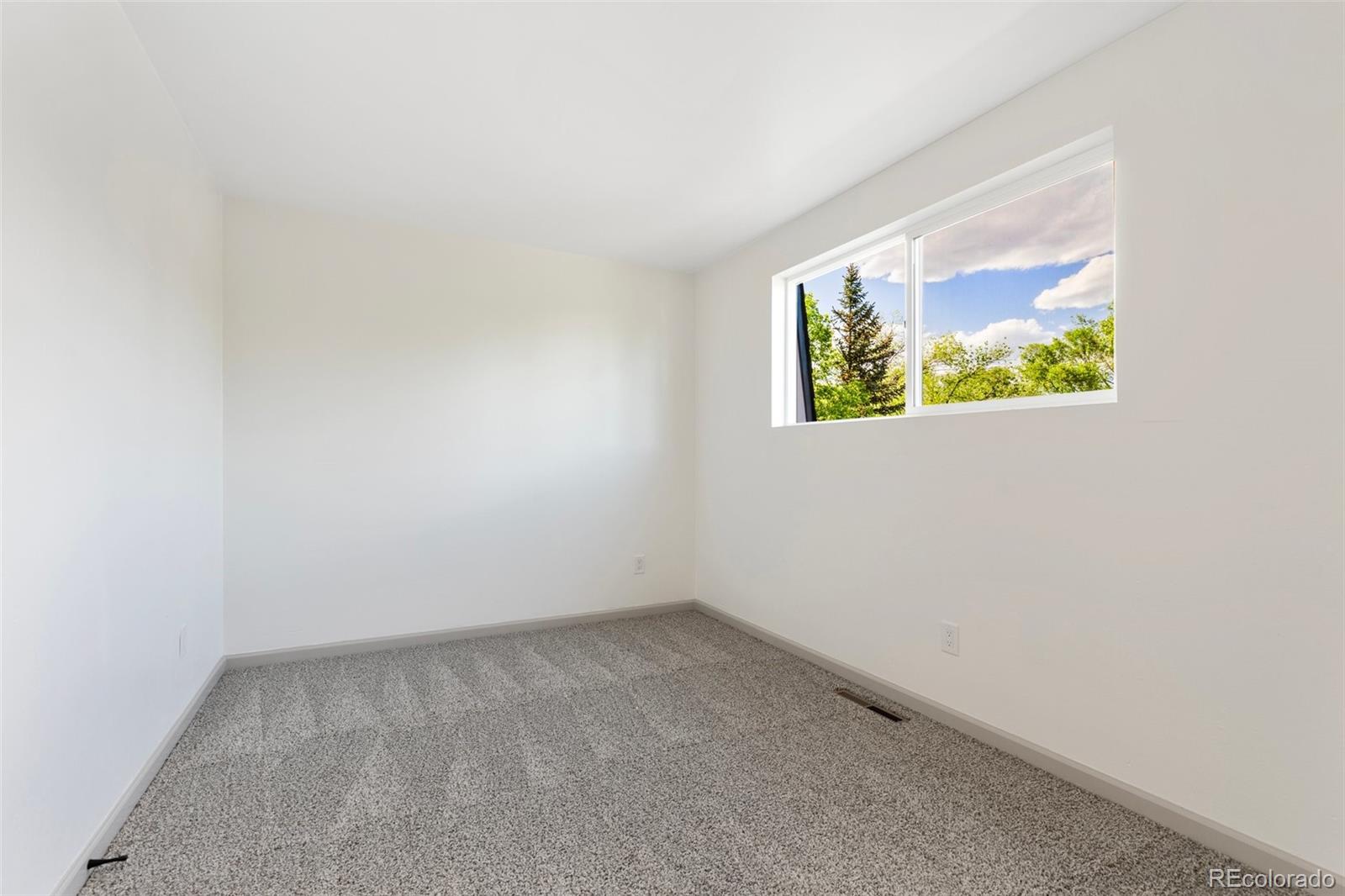 2115 Friendship Circle