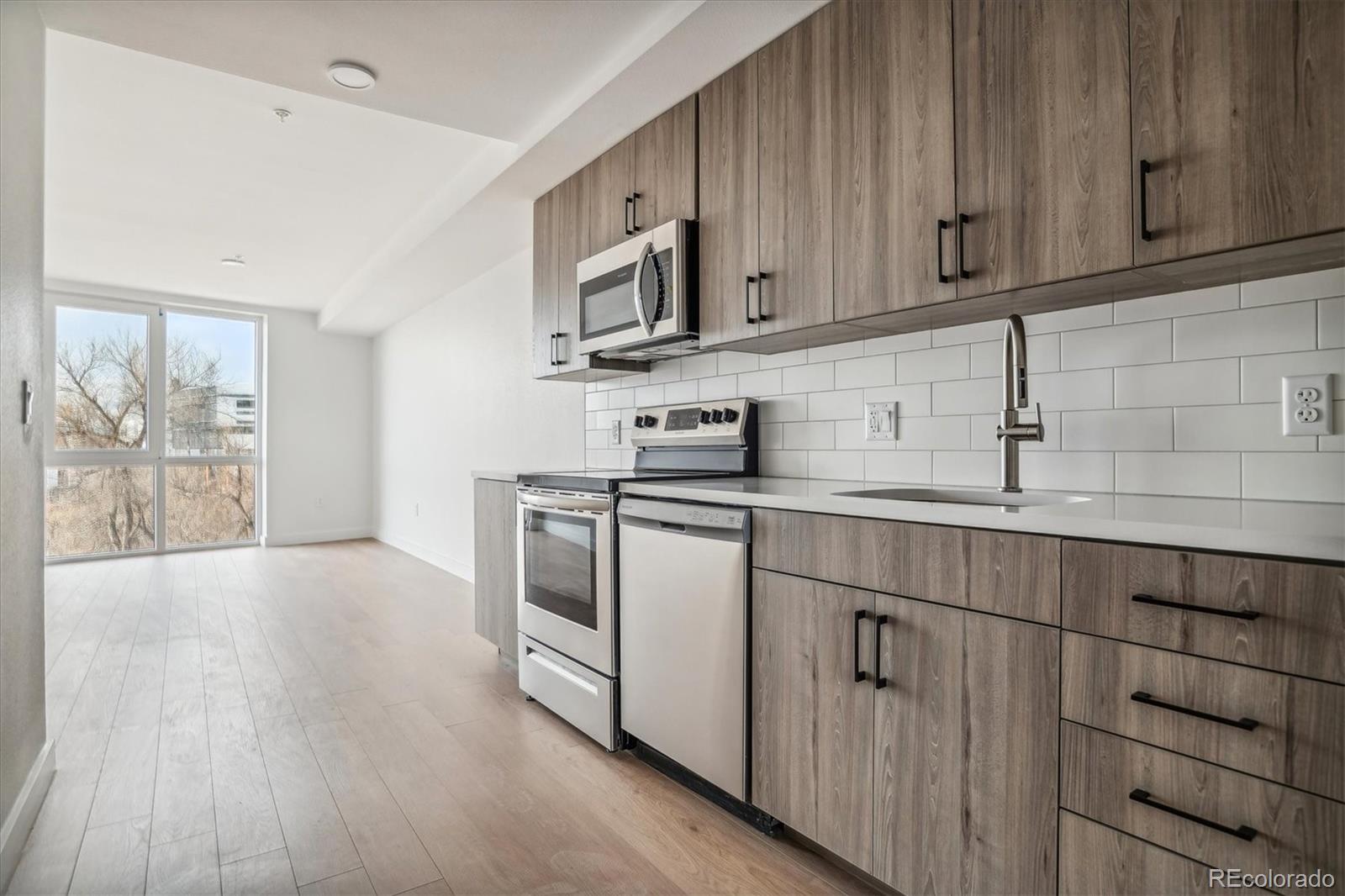3575 Chestnut Place Unit: 804
