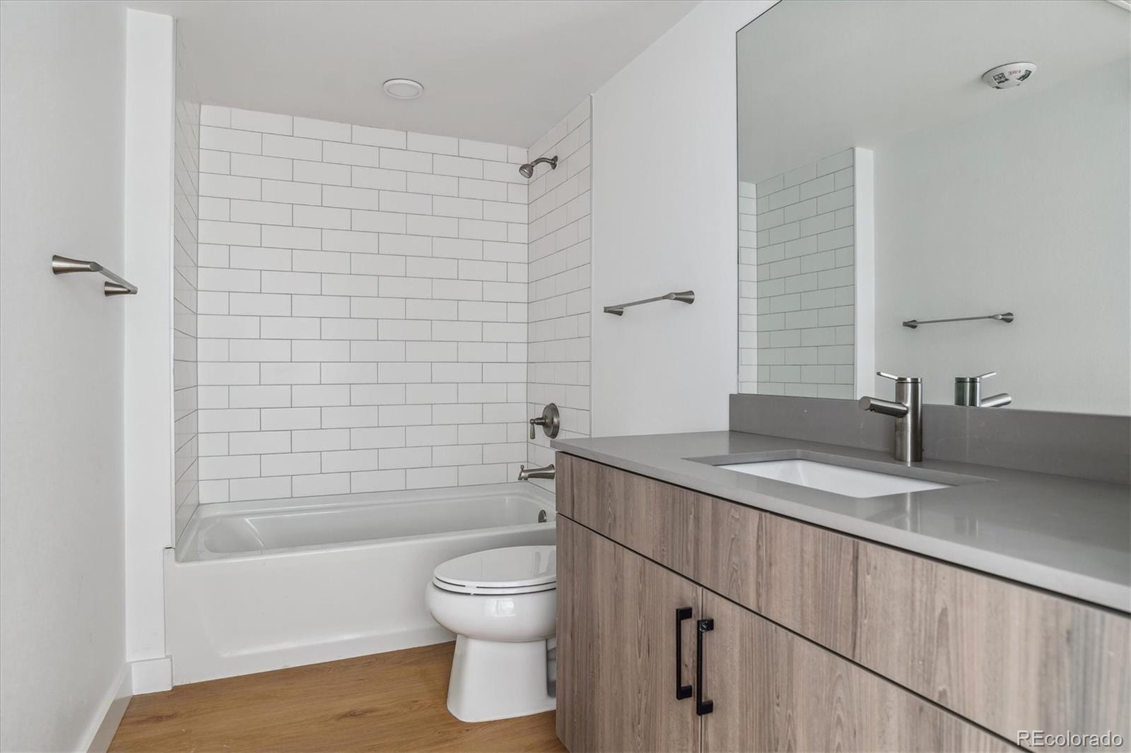 3575 Chestnut Place Unit: 804