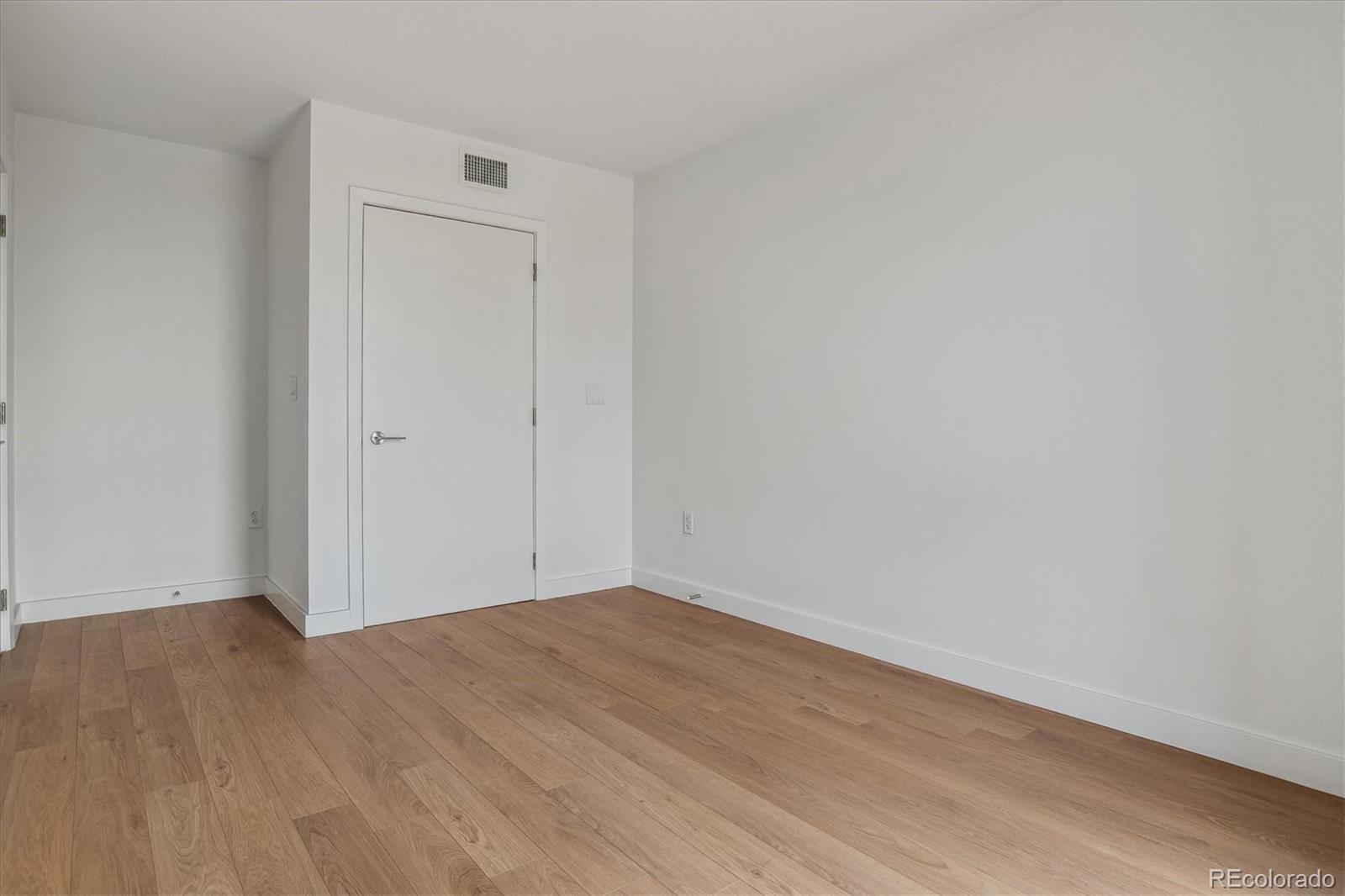 3575 Chestnut Place Unit: 804