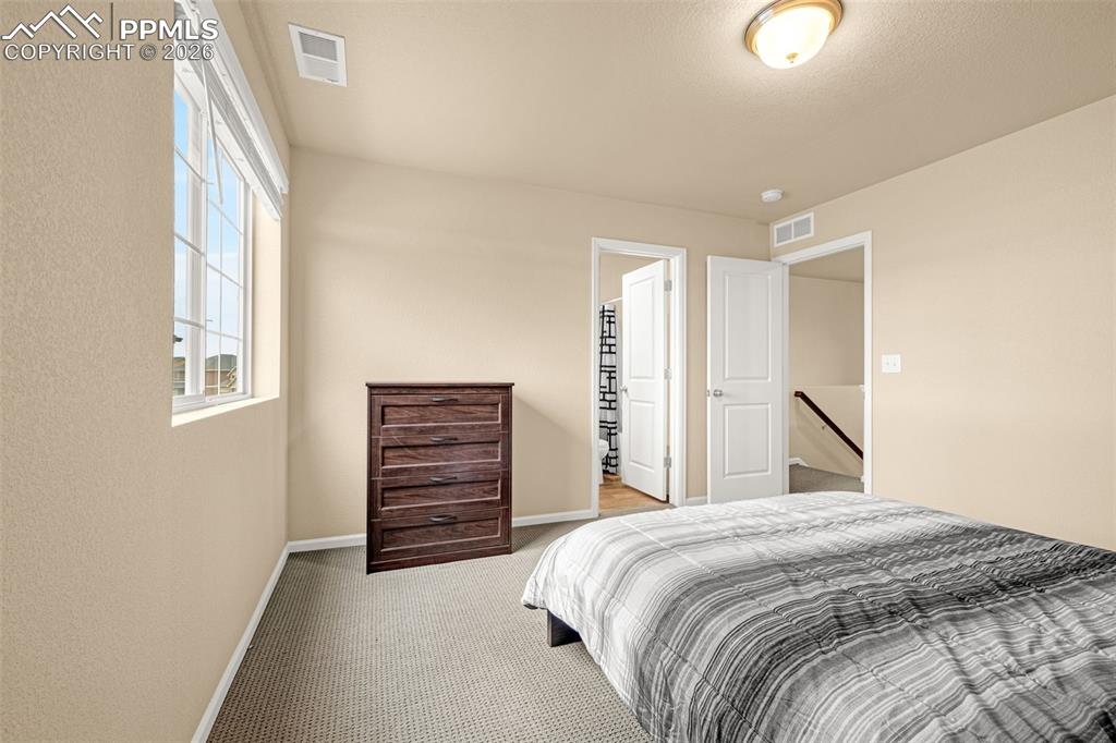 9206 Streamside Trail