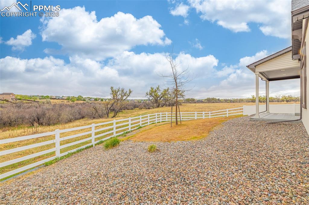 9206 Streamside Trail