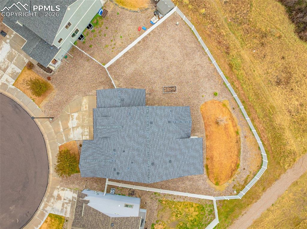 9206 Streamside Trail