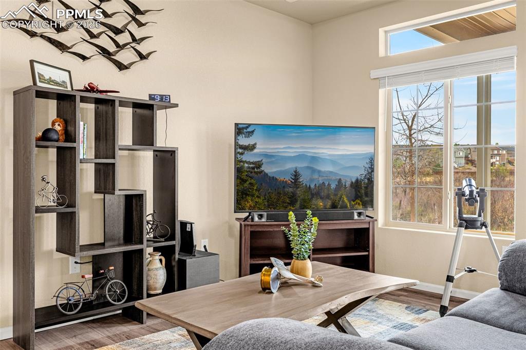9206 Streamside Trail