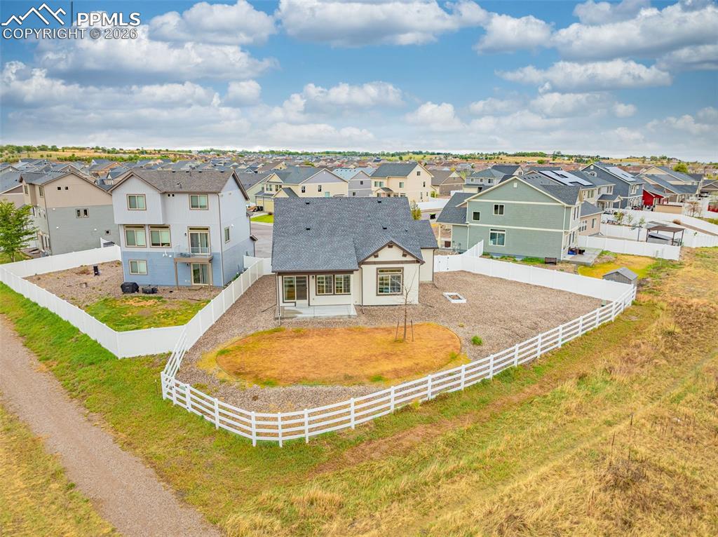 9206 Streamside Trail