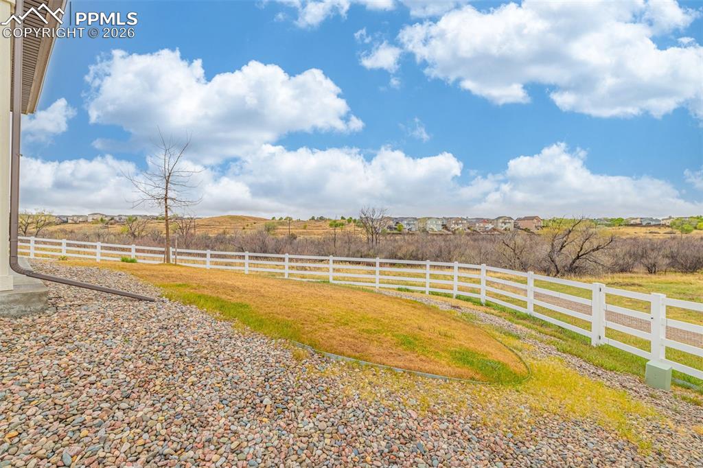 9206 Streamside Trail