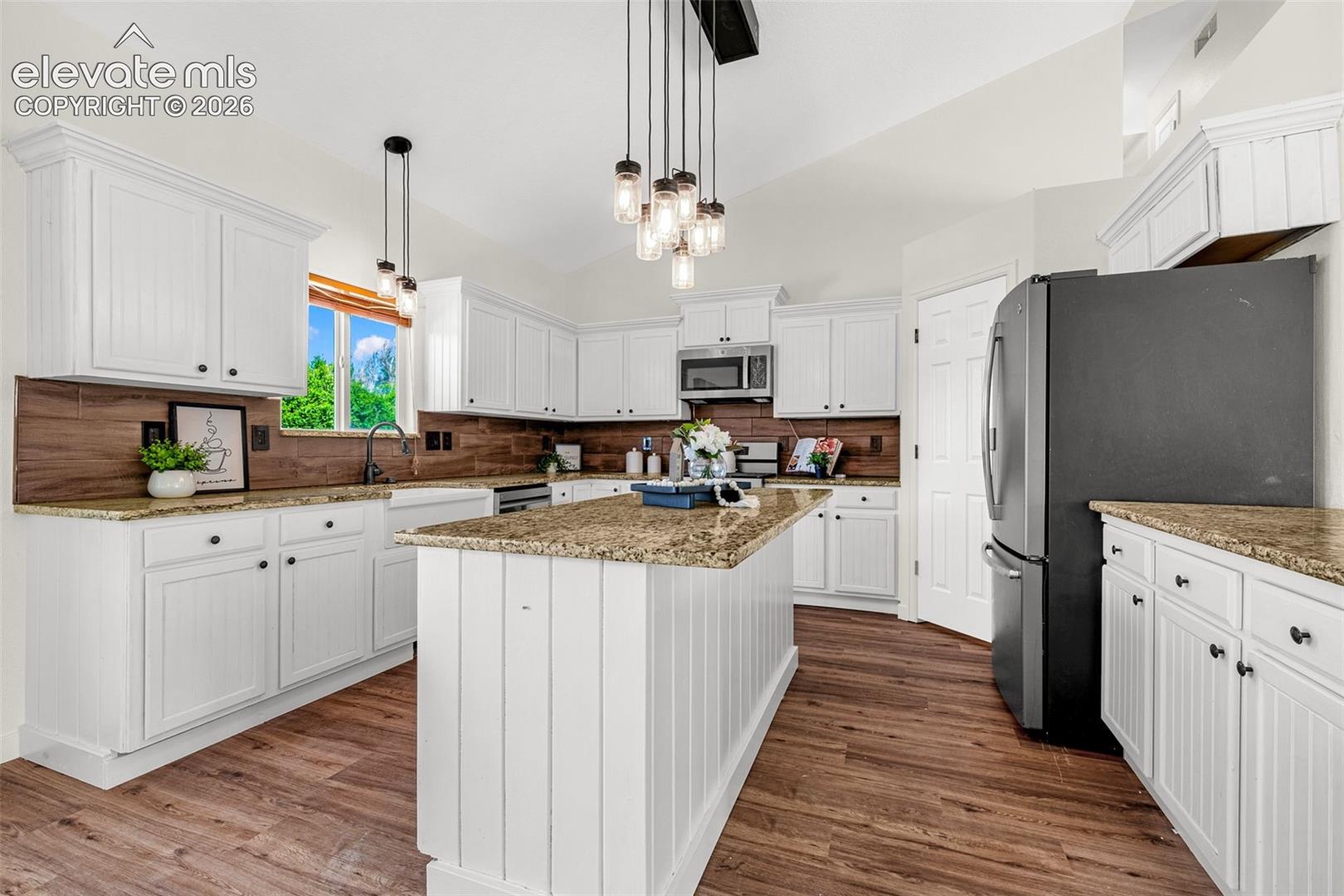 11185 Falling Star Road
