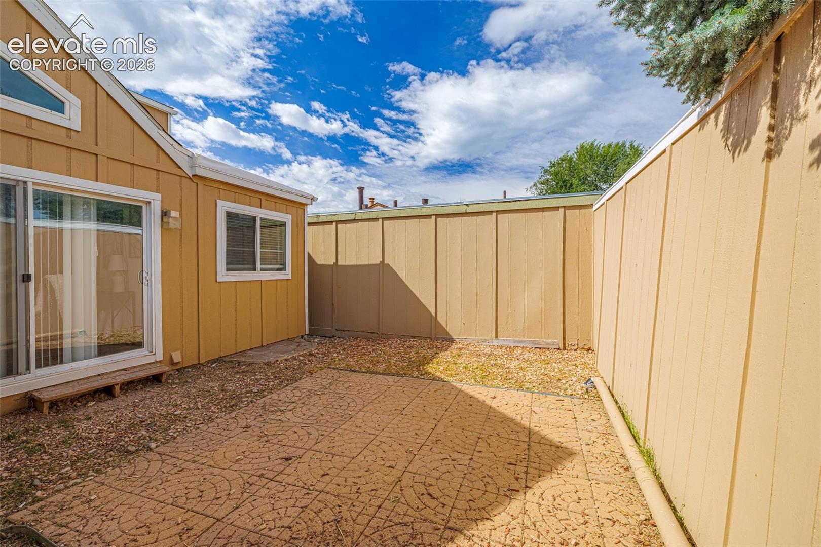 828 San Bruno Place