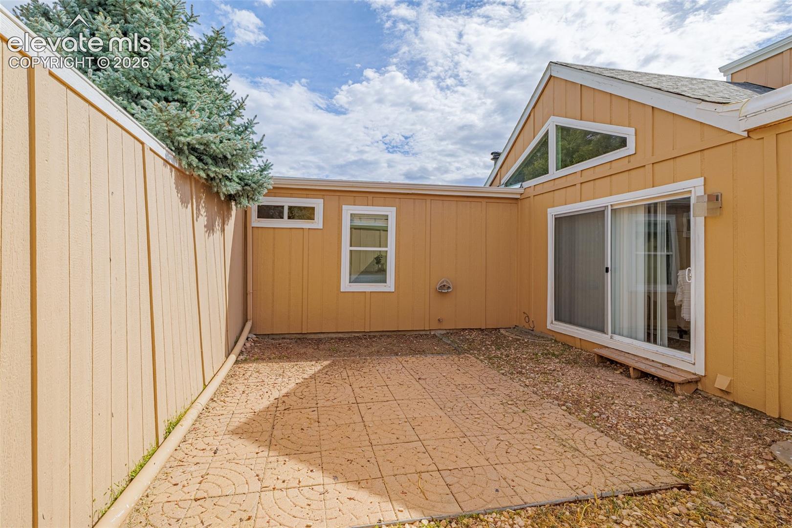828 San Bruno Place