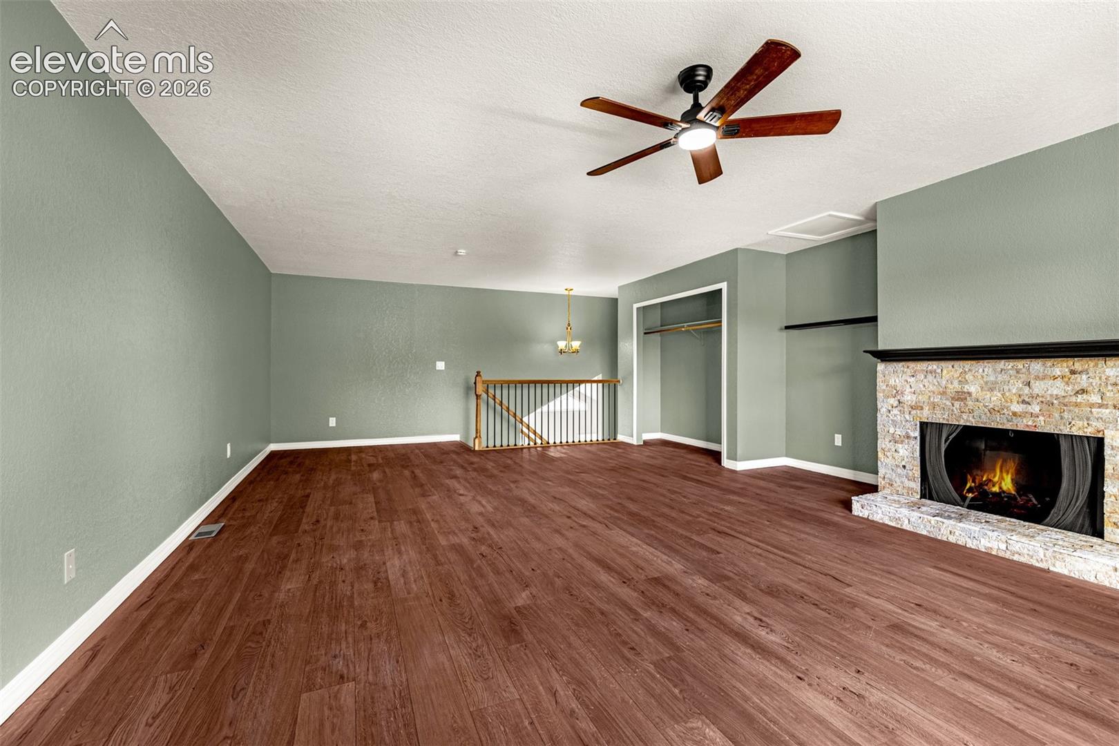 828 San Bruno Place