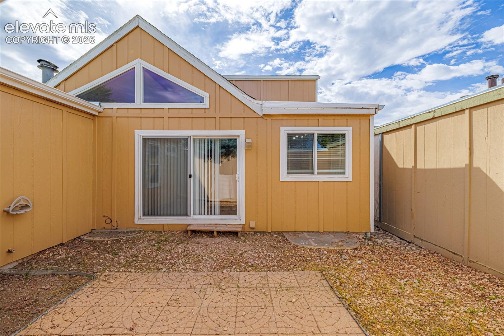 828 San Bruno Place
