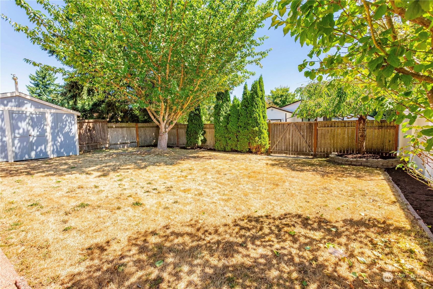 3739 N Bennett Street