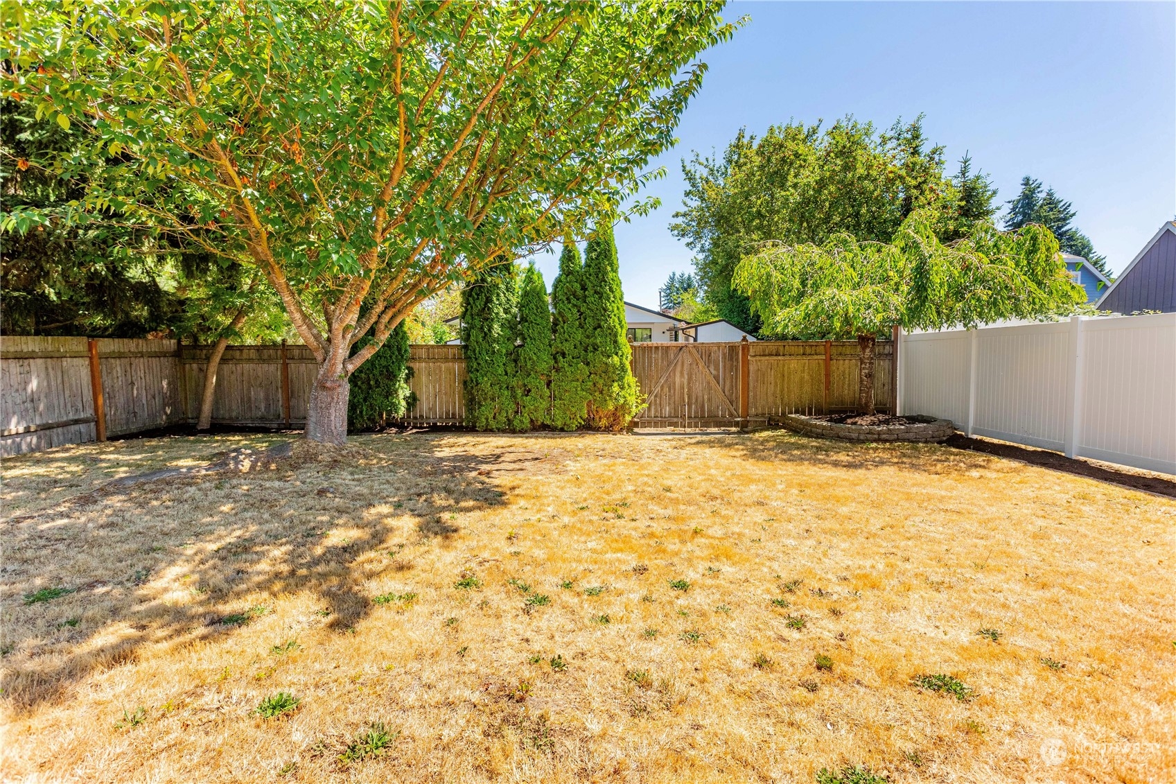 3739 N Bennett Street