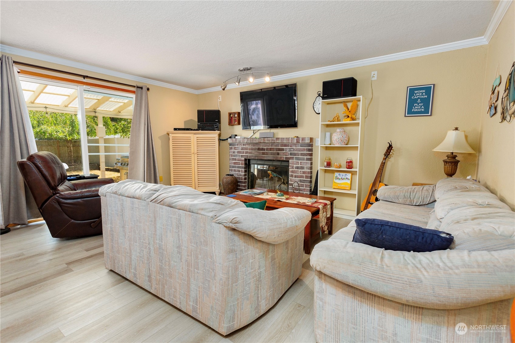 3739 N Bennett Street